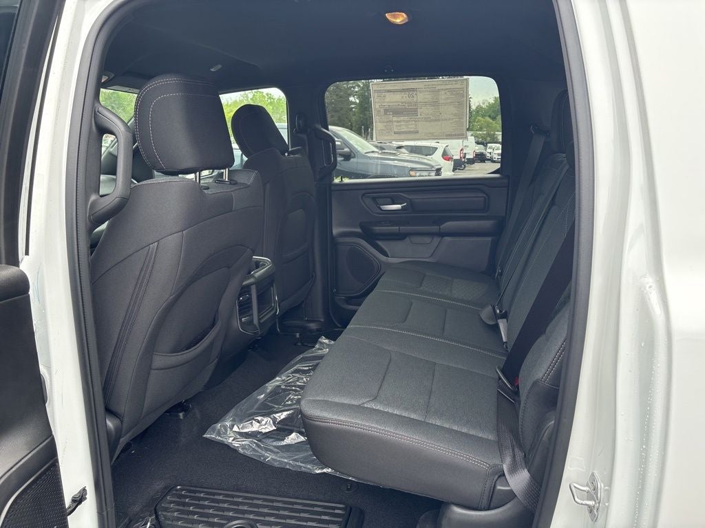 2026 RAM 1500 Express 4D Crew Cab