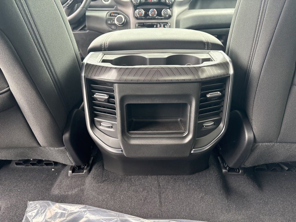 2026 RAM 1500 Express 4D Crew Cab