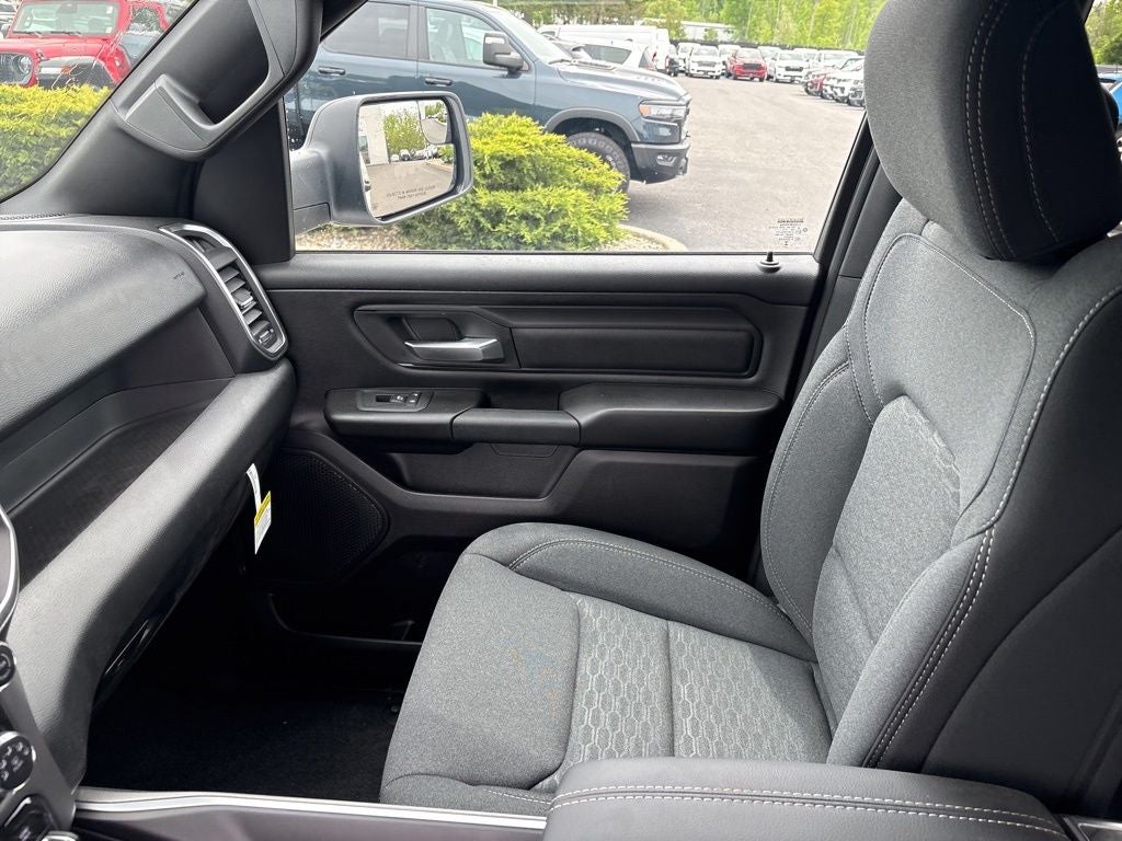 2026 RAM 1500 Express 4D Crew Cab