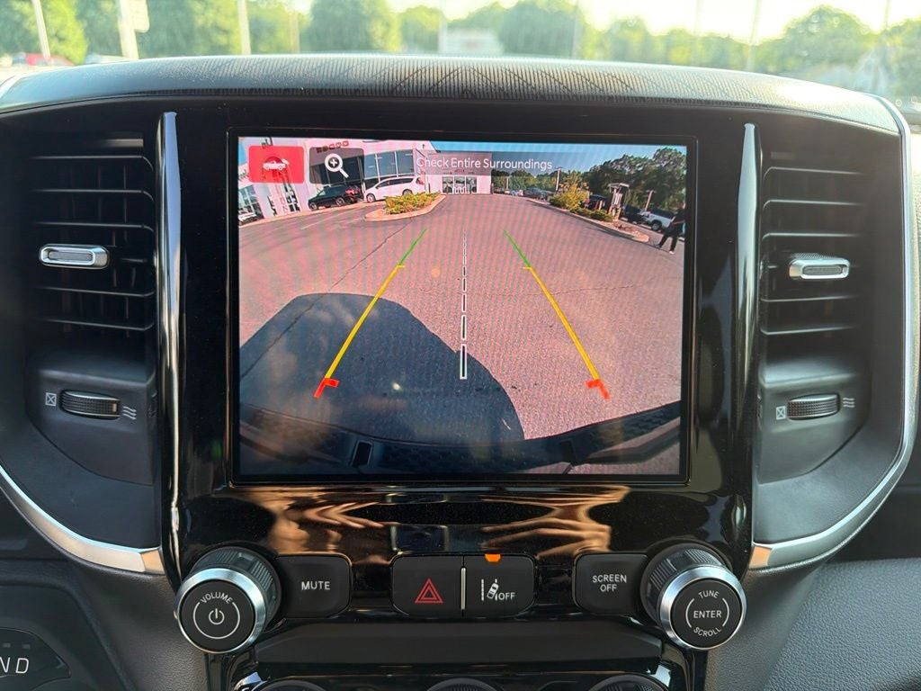 2026 RAM 1500 Express 4D Crew Cab