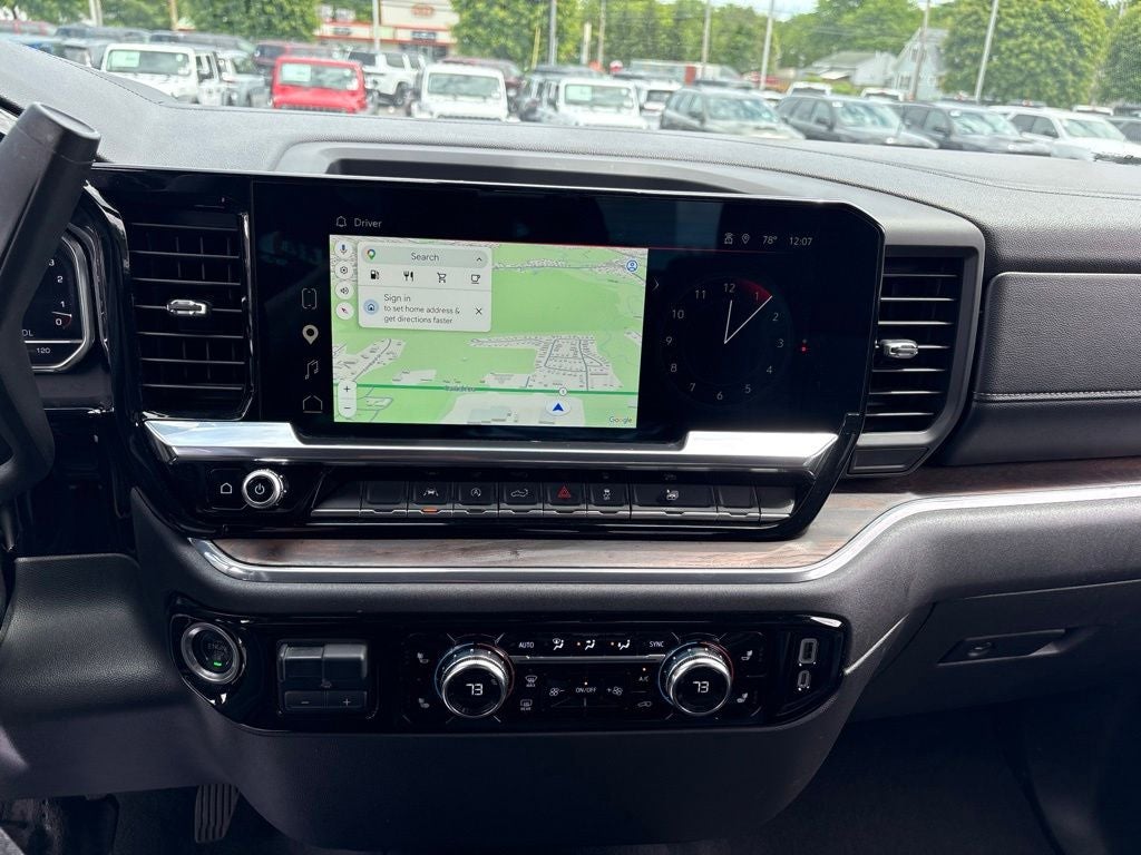2025 GMC Sierra 1500 SLT