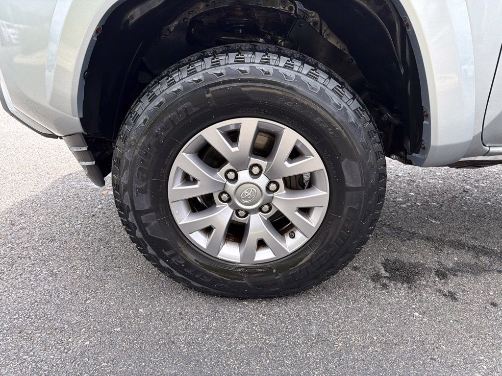 2017 Toyota Tacoma SR5