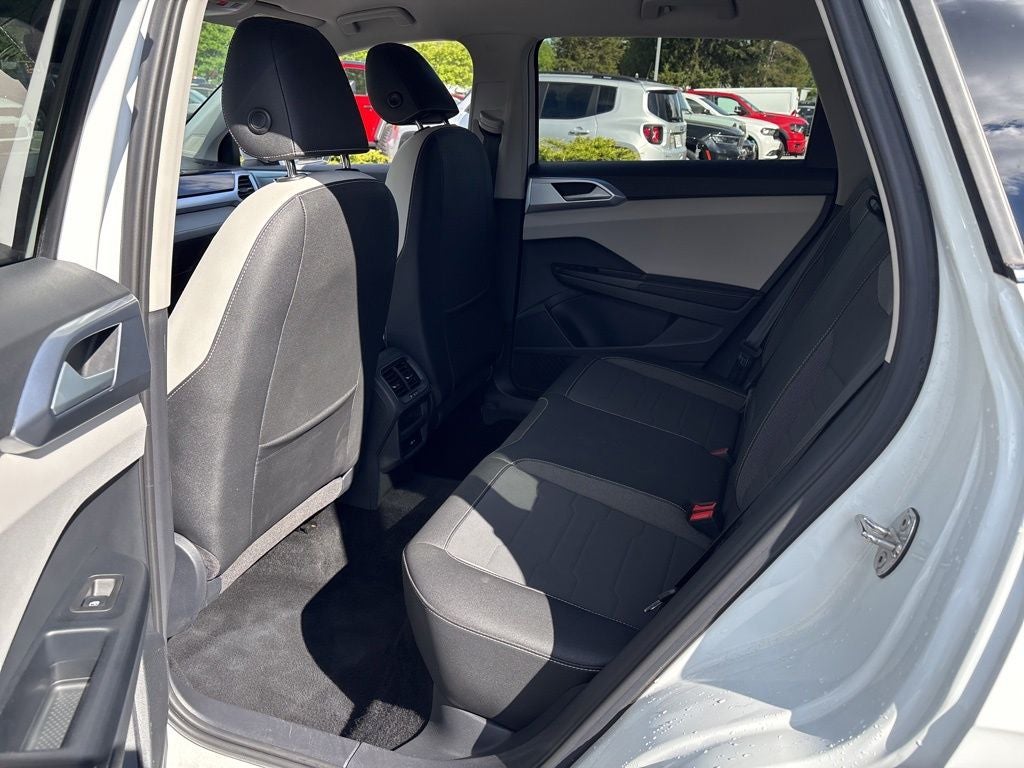 2025 Volkswagen Taos 1.5T SE