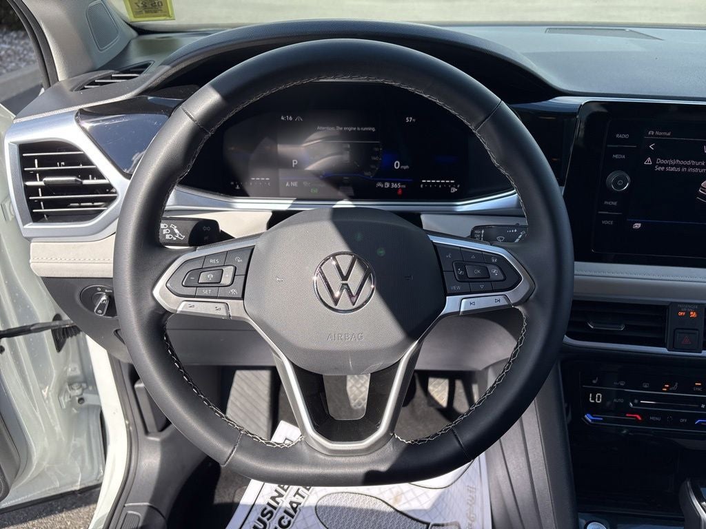 2025 Volkswagen Taos 1.5T SE