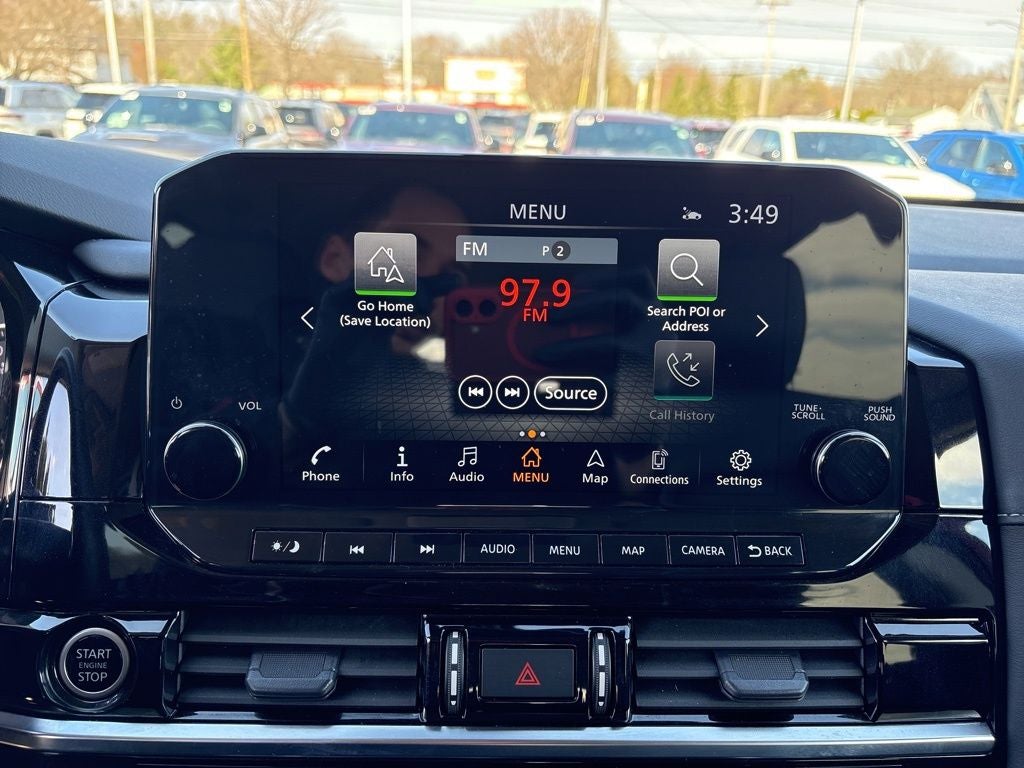 2023 Nissan Pathfinder SL