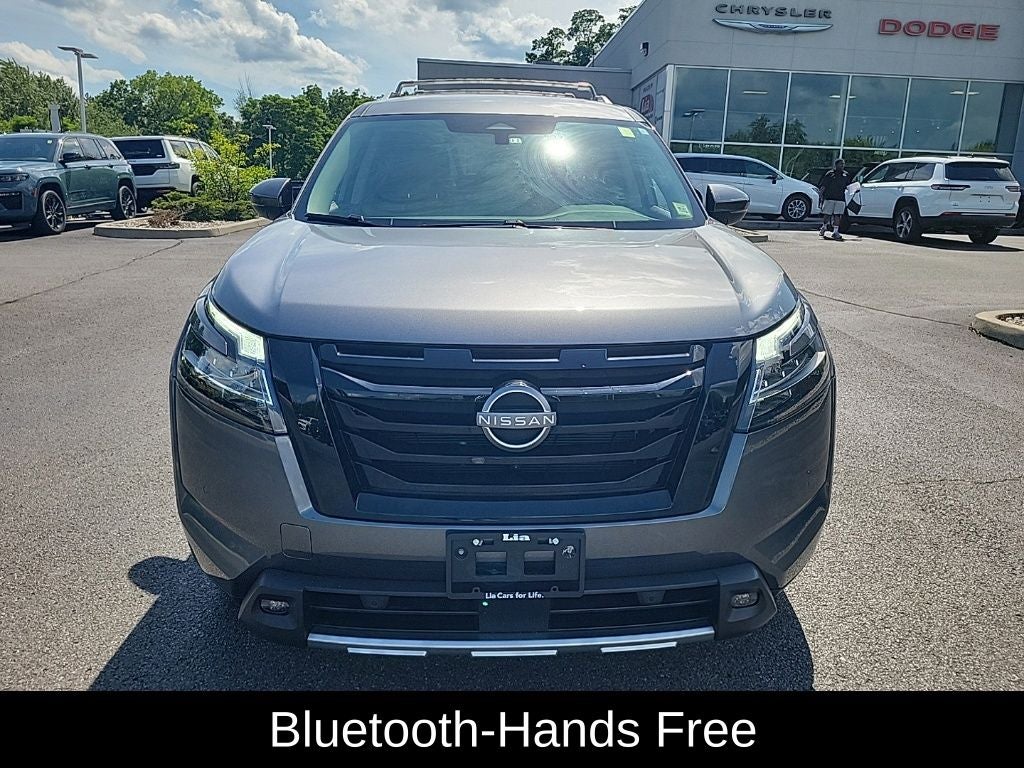 2023 Nissan Pathfinder SL