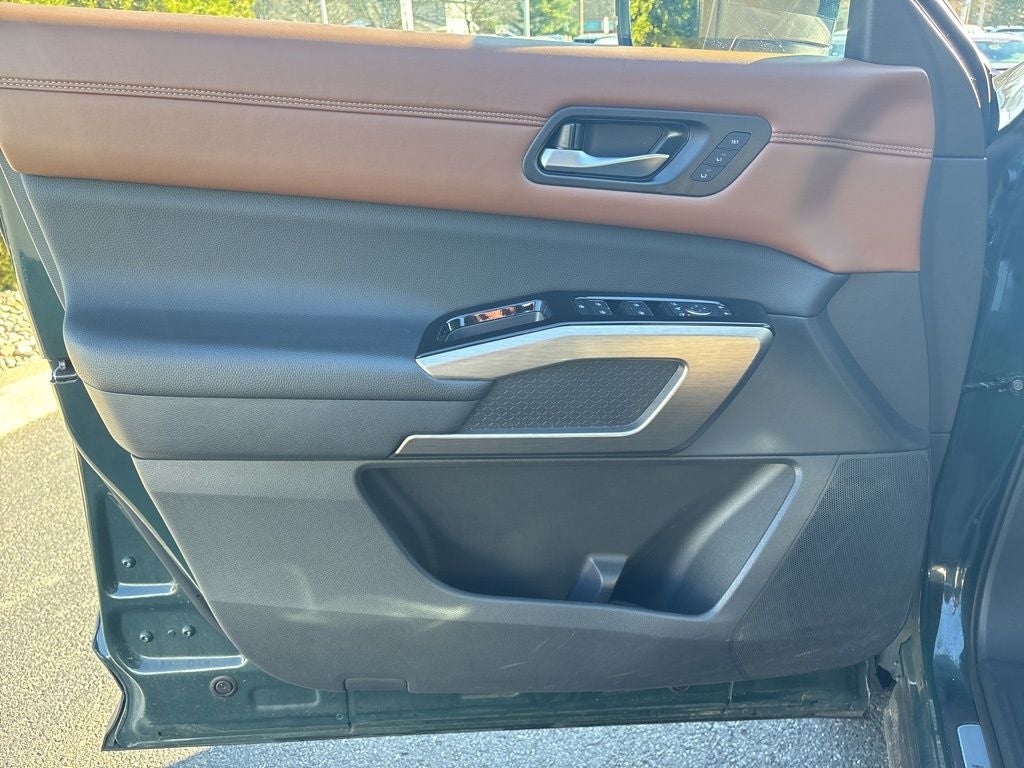 2023 Nissan Pathfinder Platinum
