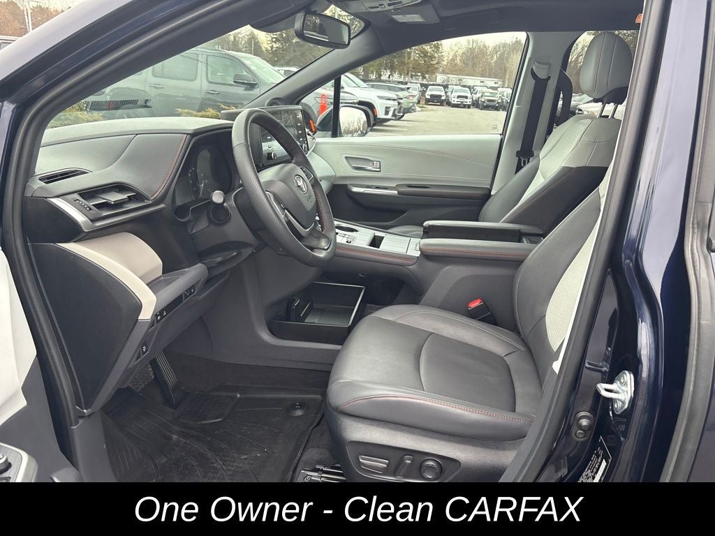 2024 Toyota Sienna XSE 7 Passenger