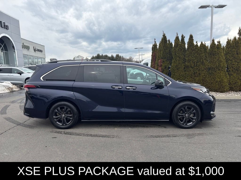2024 Toyota Sienna XSE 7 Passenger