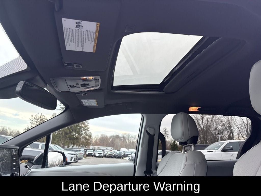 2024 Toyota Sienna XSE 7 Passenger