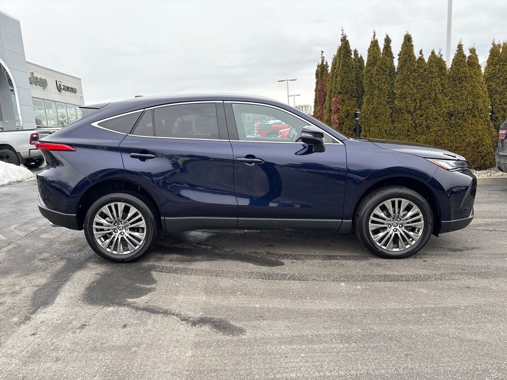 2024 Toyota Venza LE