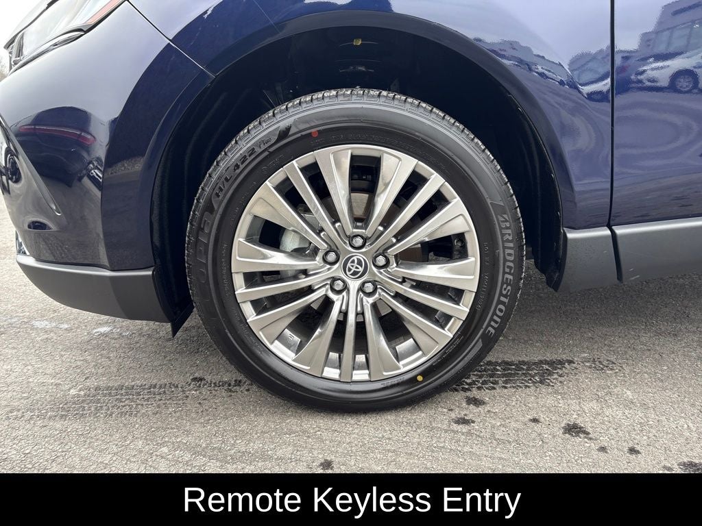 2024 Toyota Venza LE