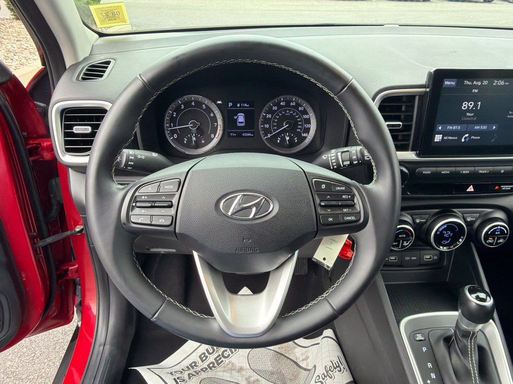 2022 Hyundai Venue SEL