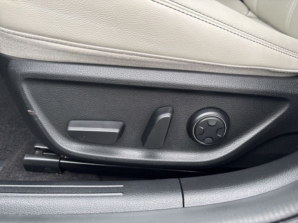 2024 Genesis G70 2.5T