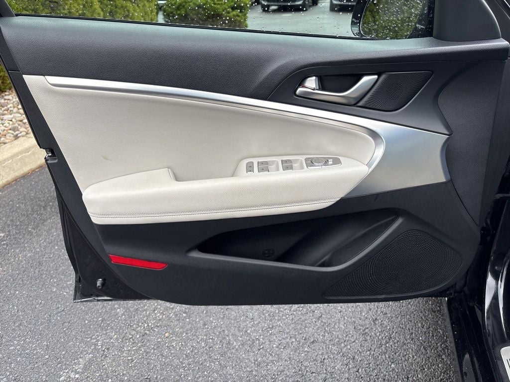 2024 Genesis G70 2.5T
