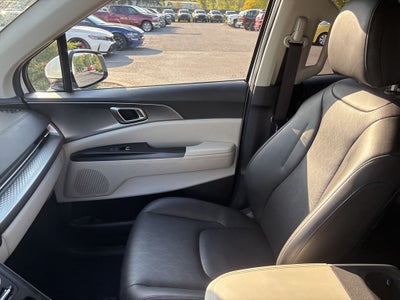 2024 Kia Carnival LX