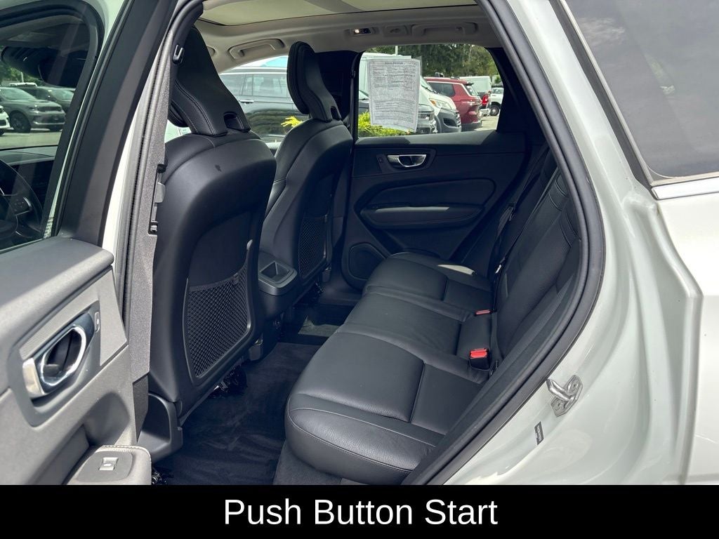 2021 Volvo XC60 T6 Momentum