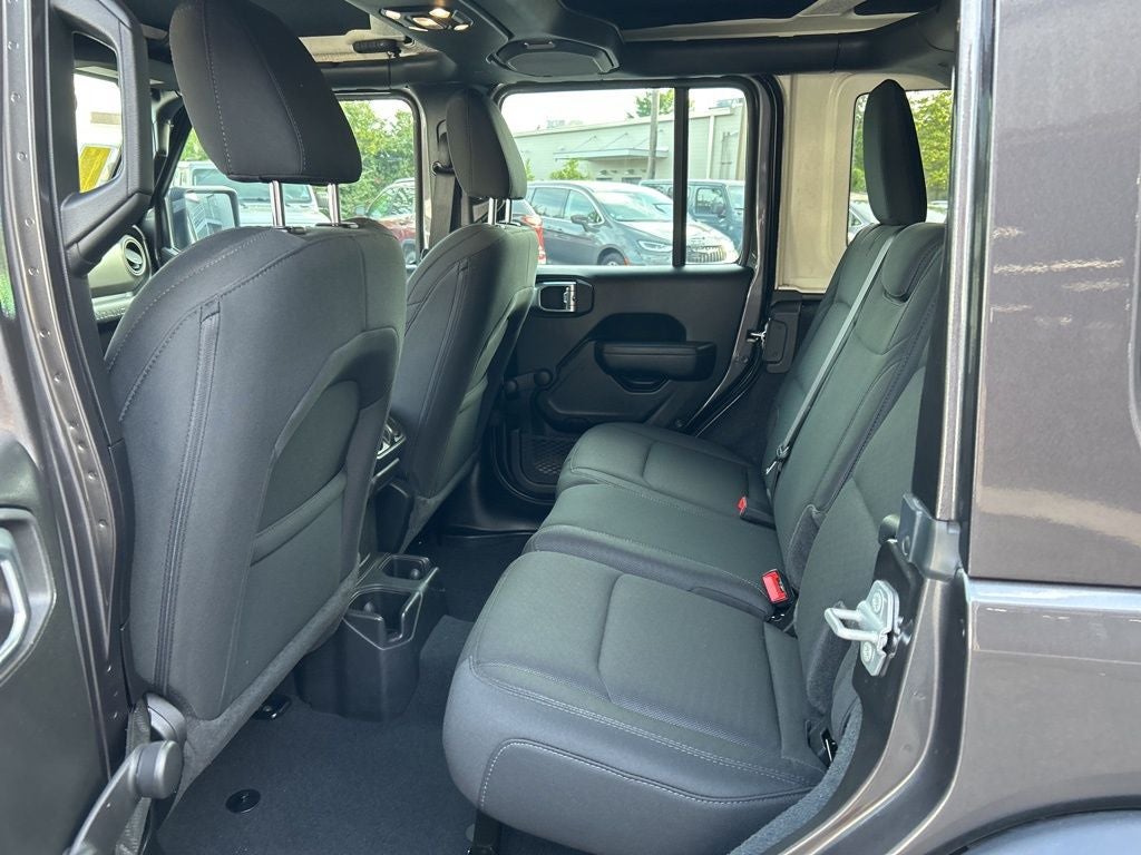 2022 Jeep Wrangler Unlimited Sport