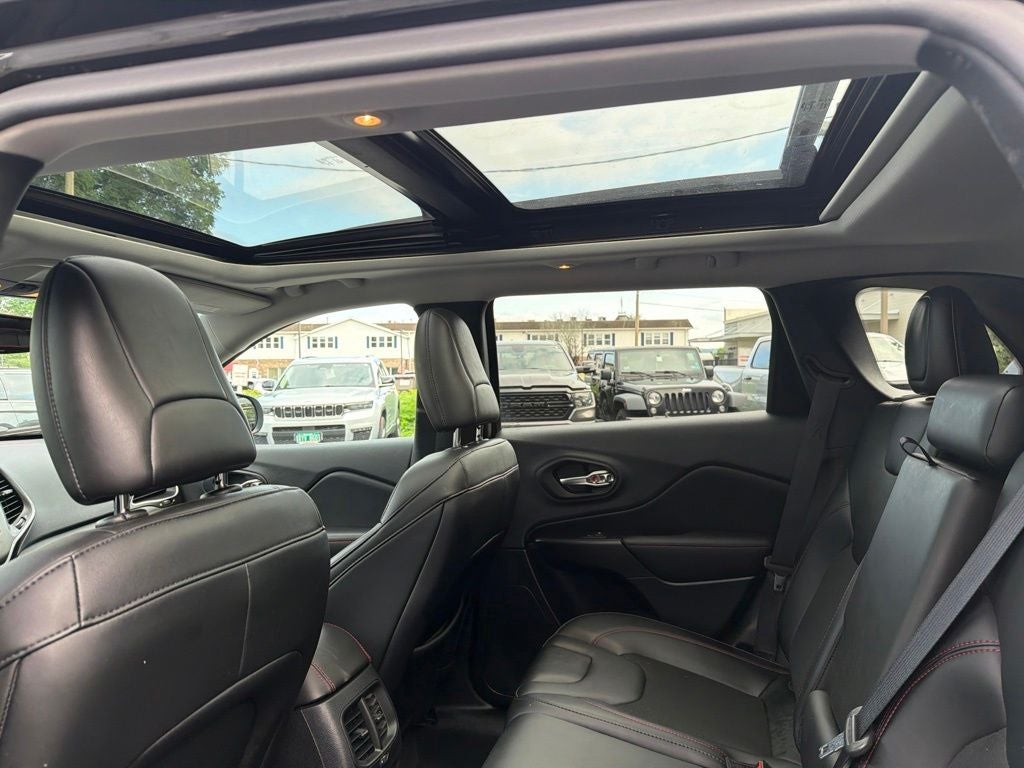 2022 Jeep Cherokee Trailhawk