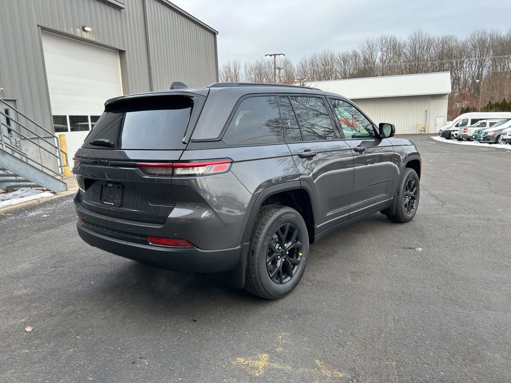 2025 Jeep Grand Cherokee Laredo