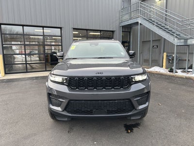 2025 Jeep Grand Cherokee Laredo