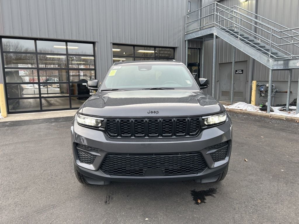 2025 Jeep Grand Cherokee Laredo