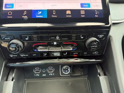 2027 Jeep Grand Cherokee Laredo X