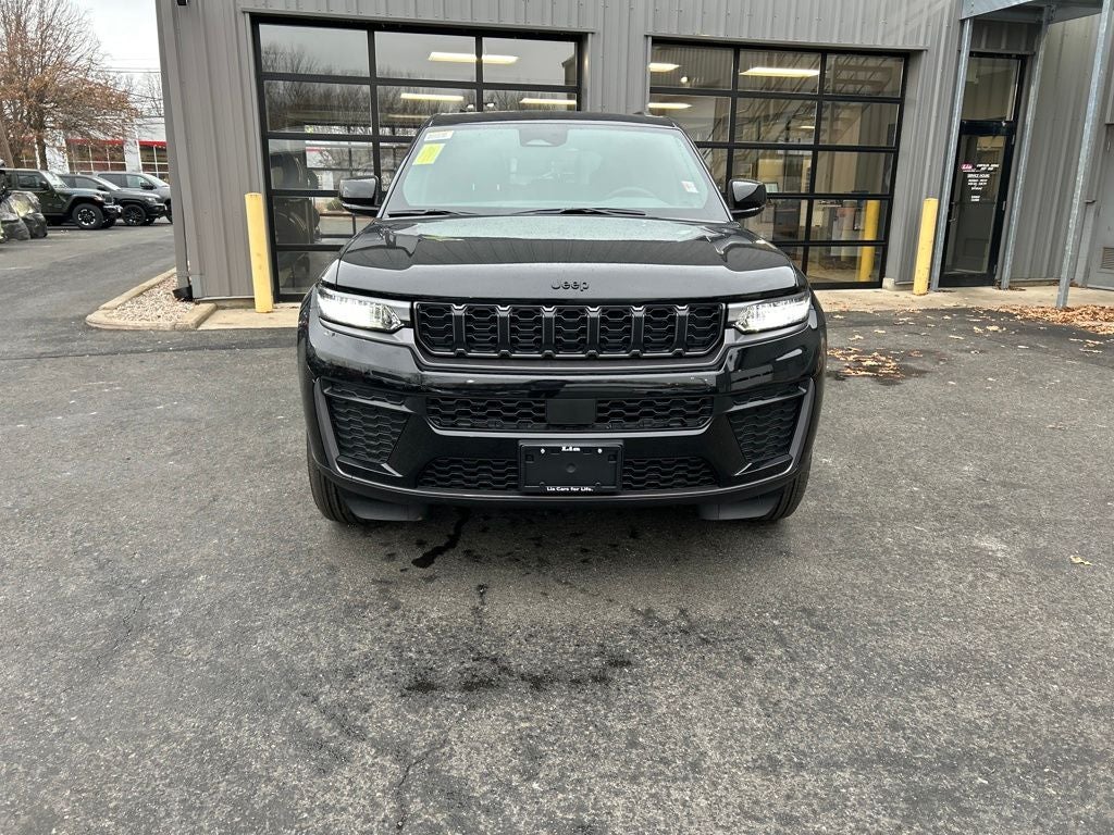 2026 Jeep Grand Cherokee Laredo