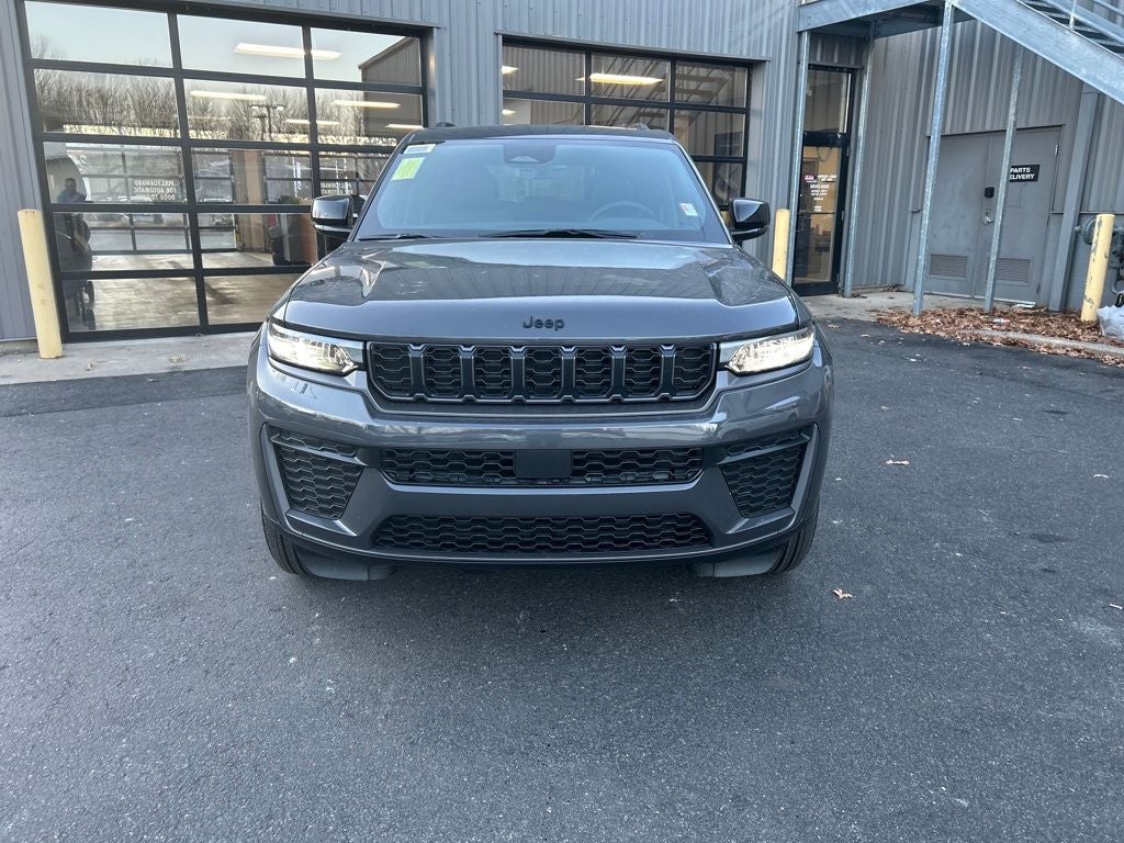 2026 Jeep Grand Cherokee Laredo