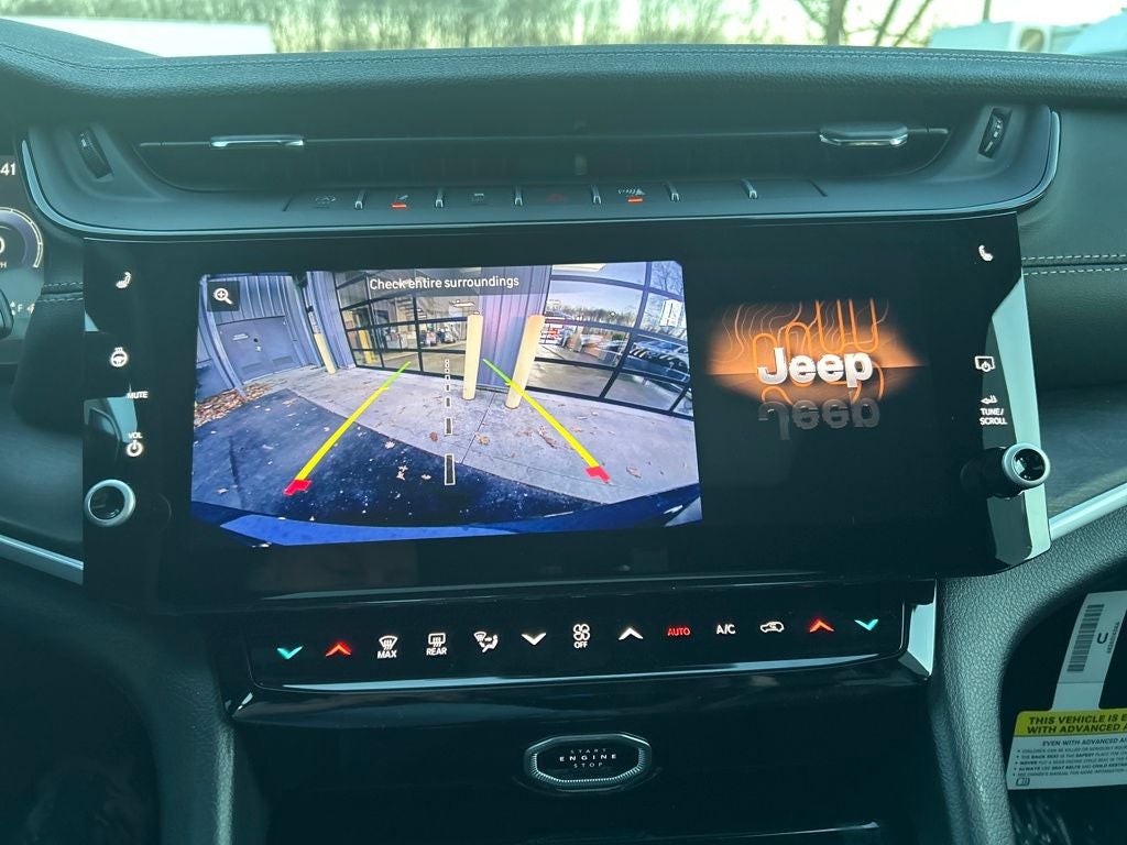 2026 Jeep Grand Cherokee Laredo