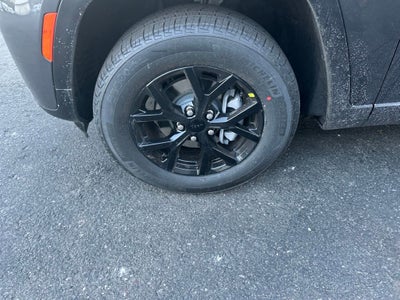 2026 Jeep Grand Cherokee Laredo