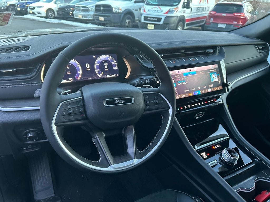 2026 Jeep Grand Cherokee Laredo