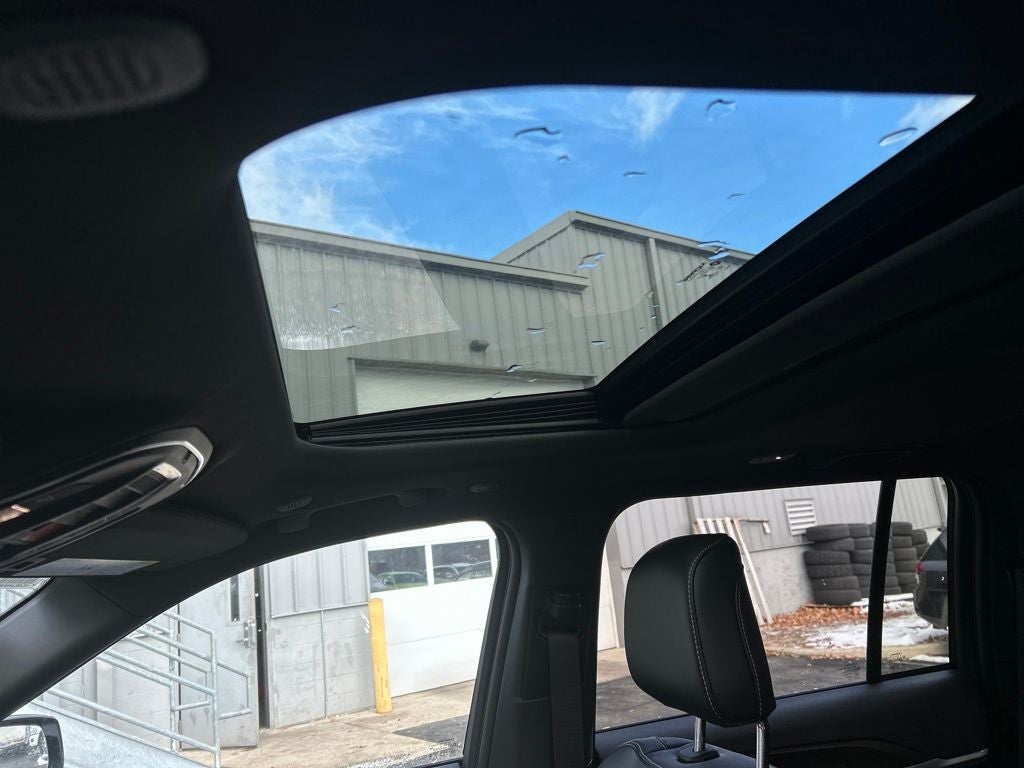 2026 Jeep Grand Cherokee Laredo