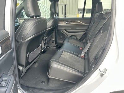 2026 Jeep Grand Cherokee Laredo