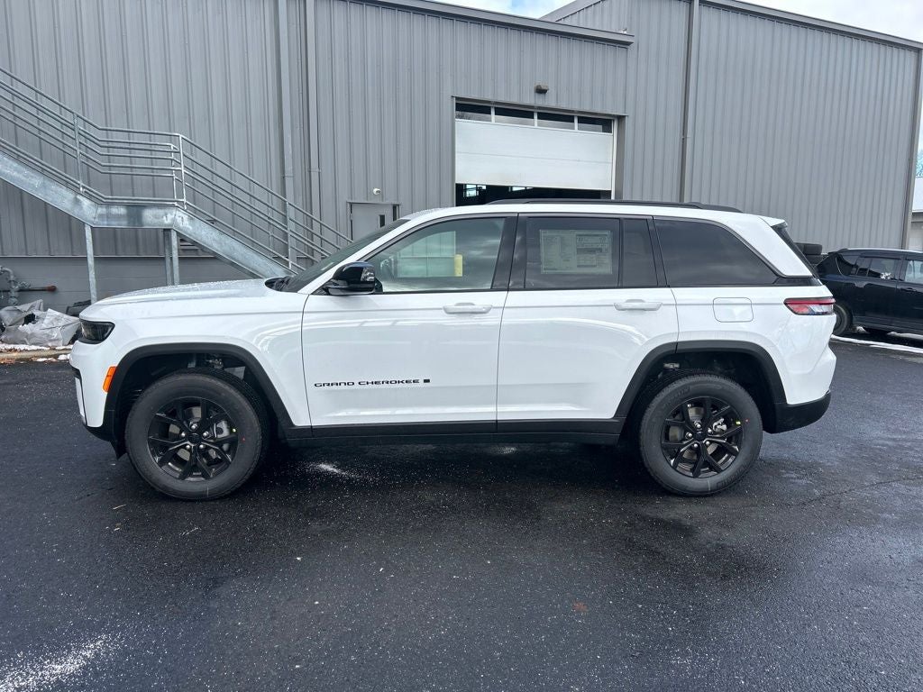 2026 Jeep Grand Cherokee Laredo