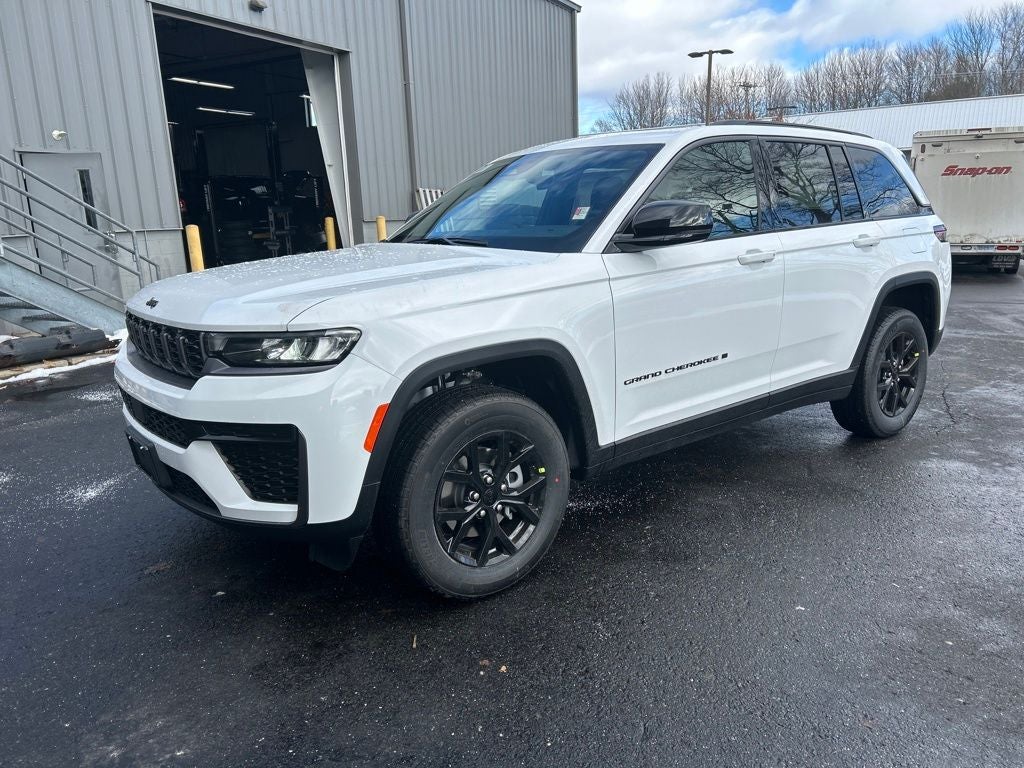 2026 Jeep Grand Cherokee Laredo
