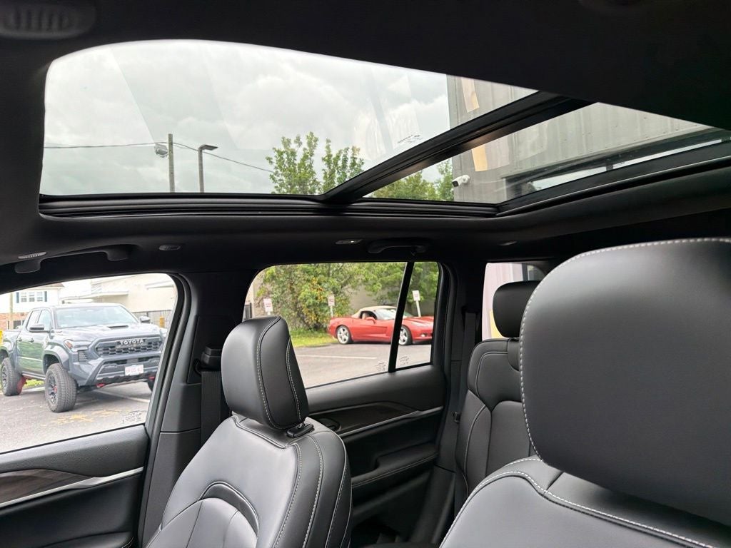 2027 Jeep Grand Cherokee Limited