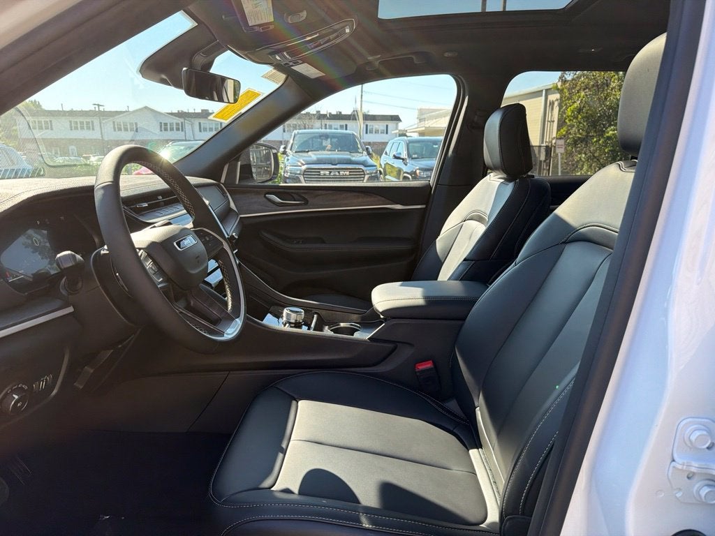 2027 Jeep Grand Cherokee Limited