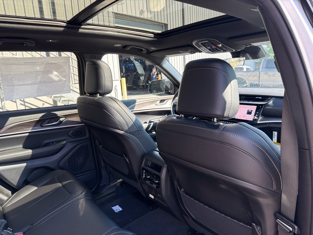 2027 Jeep Grand Cherokee Limited