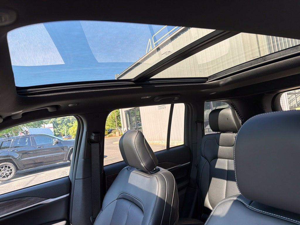 2027 Jeep Grand Cherokee Limited