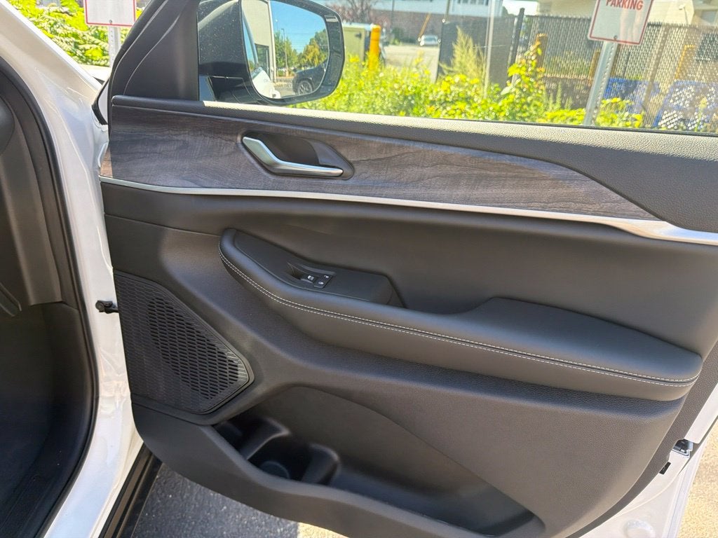 2027 Jeep Grand Cherokee Limited