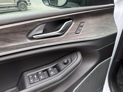 2027 Jeep Grand Cherokee Limited Reserve