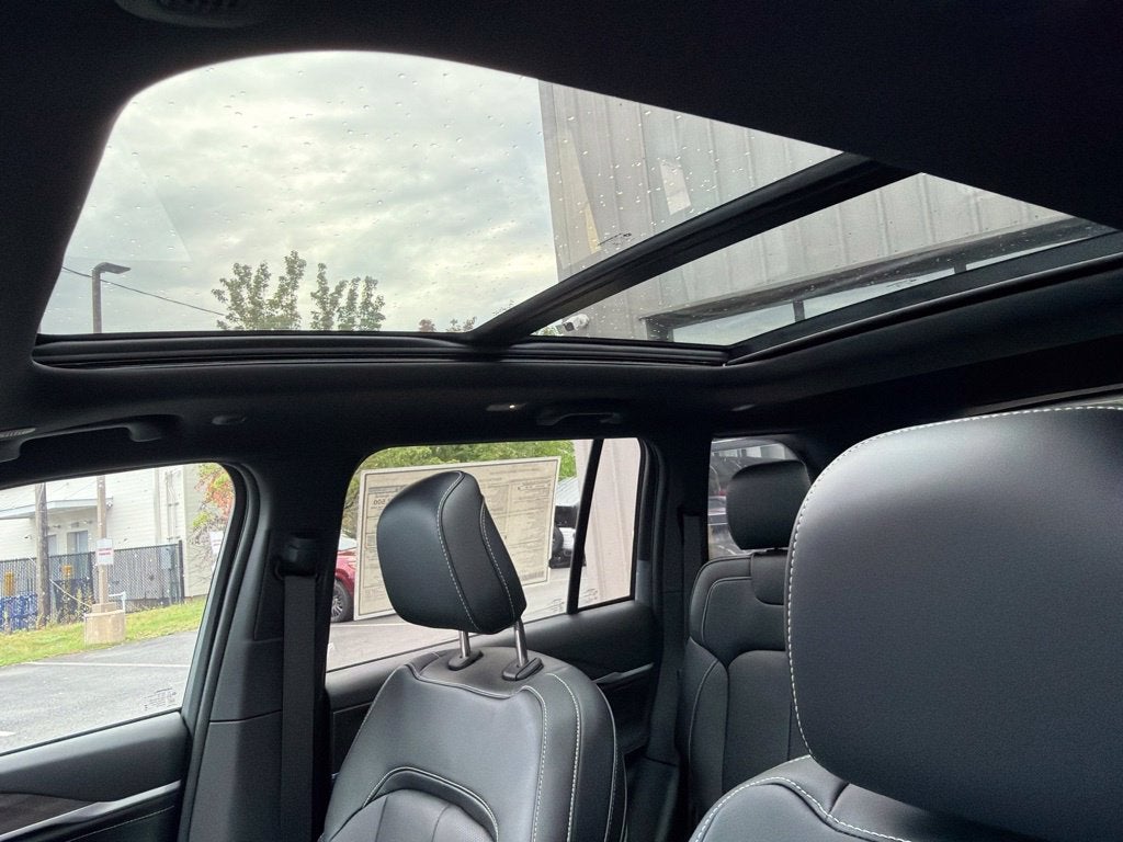 2027 Jeep Grand Cherokee Limited Reserve