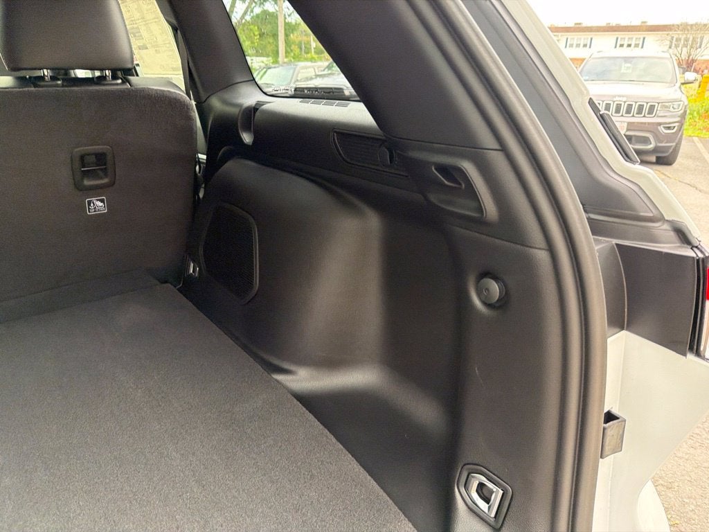 2027 Jeep Grand Cherokee Limited Reserve