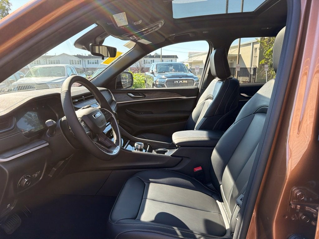 2027 Jeep Grand Cherokee Limited