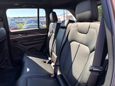 2027 Jeep Grand Cherokee Limited