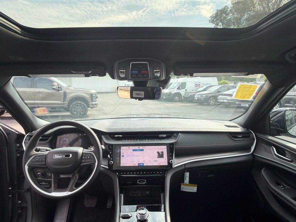 2027 Jeep Grand Cherokee Limited