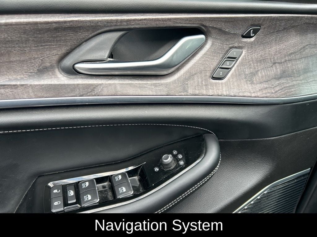 2022 Jeep Grand Cherokee Overland