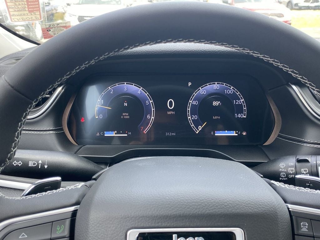 2023 Jeep Grand Cherokee L Laredo