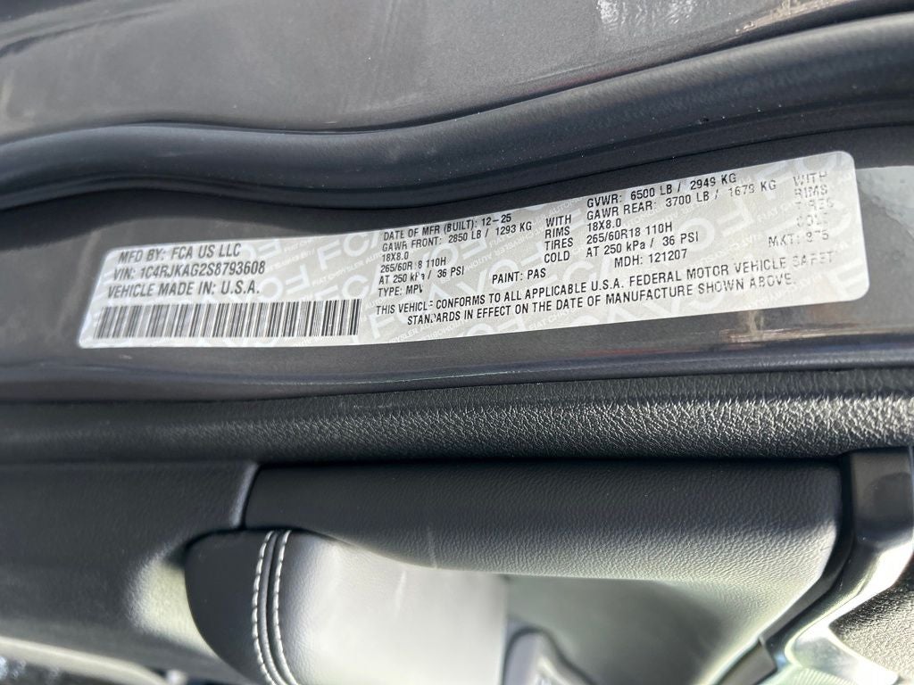 2025 Jeep Grand Cherokee L Laredo